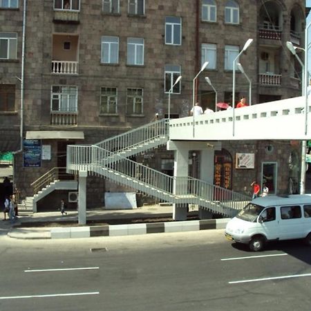 Cozy Studio In Yerevan'S Center Extérieur photo